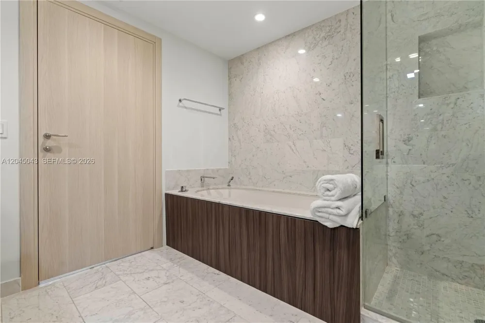 1000 E Brickell Plz #3803 Miami, FL 33131