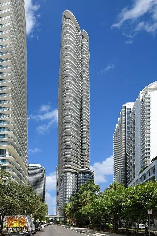 1000 E Brickell Plz #3803 Miami, FL 33131