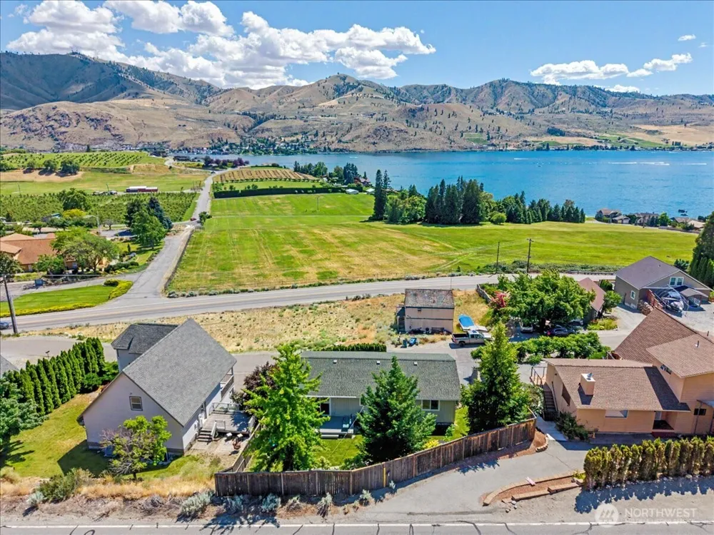 215 San Remo Lane Chelan, WA 98816
