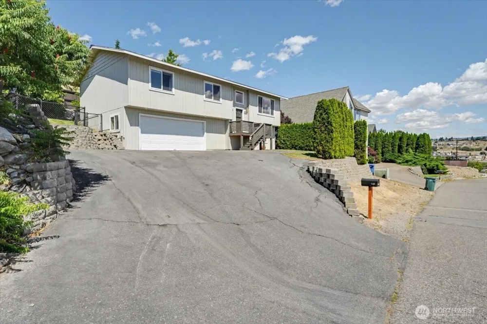 215 San Remo Lane Chelan, WA 98816