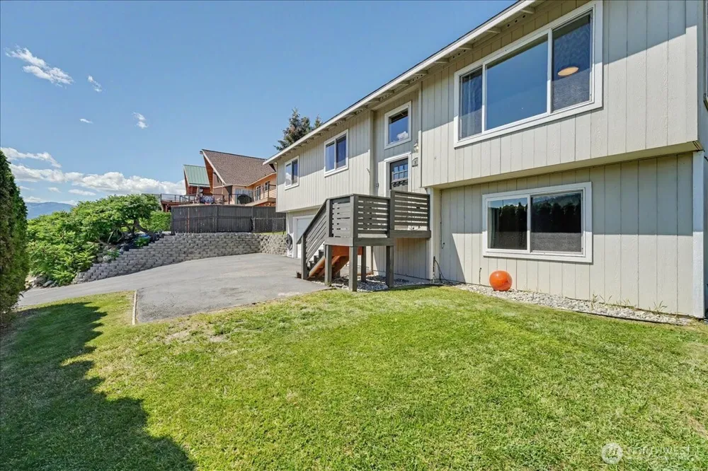 215 San Remo Lane Chelan, WA 98816