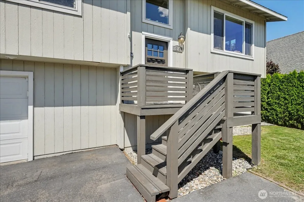 215 San Remo Lane Chelan, WA 98816