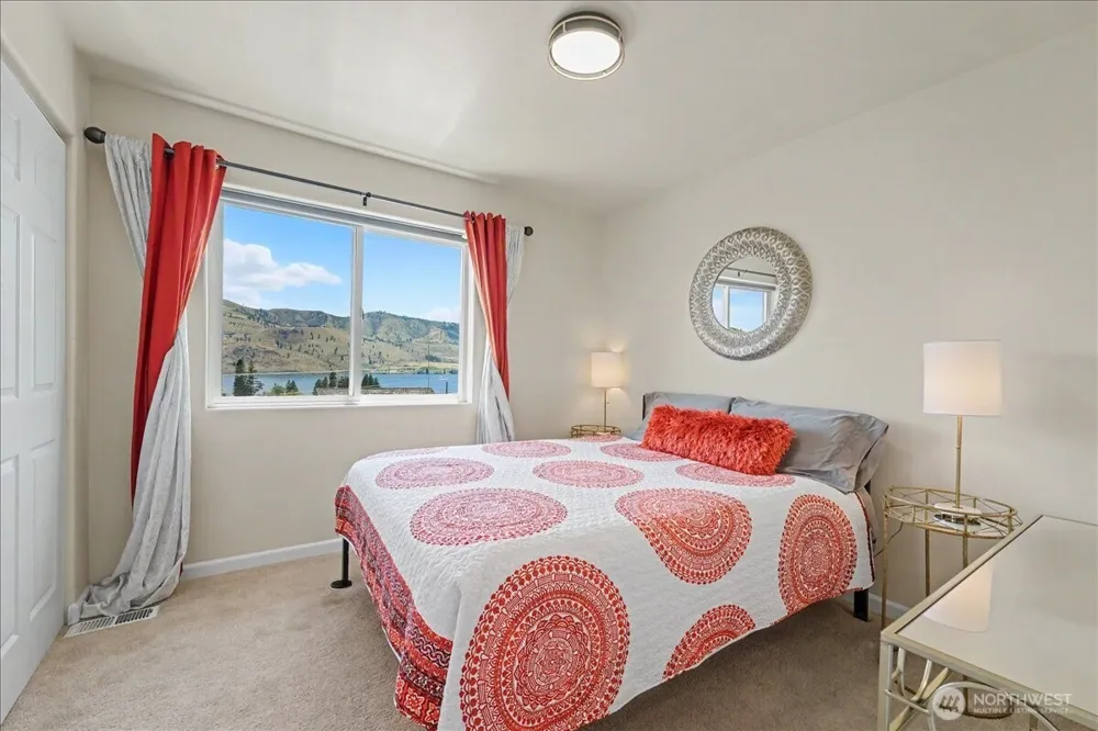 215 San Remo Lane Chelan, WA 98816
