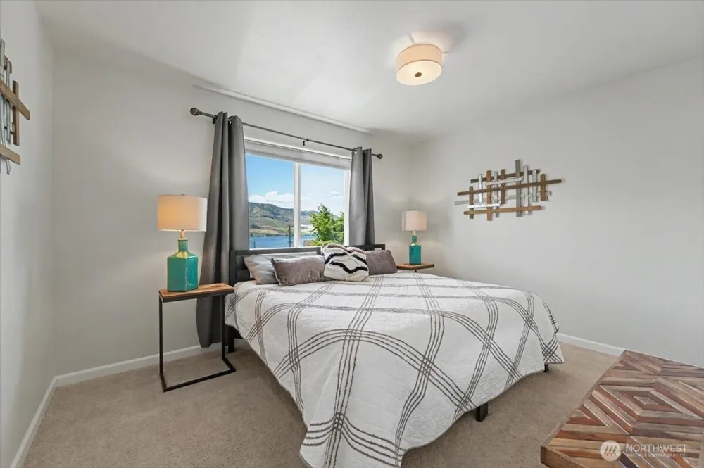 215 San Remo Lane Chelan, WA 98816