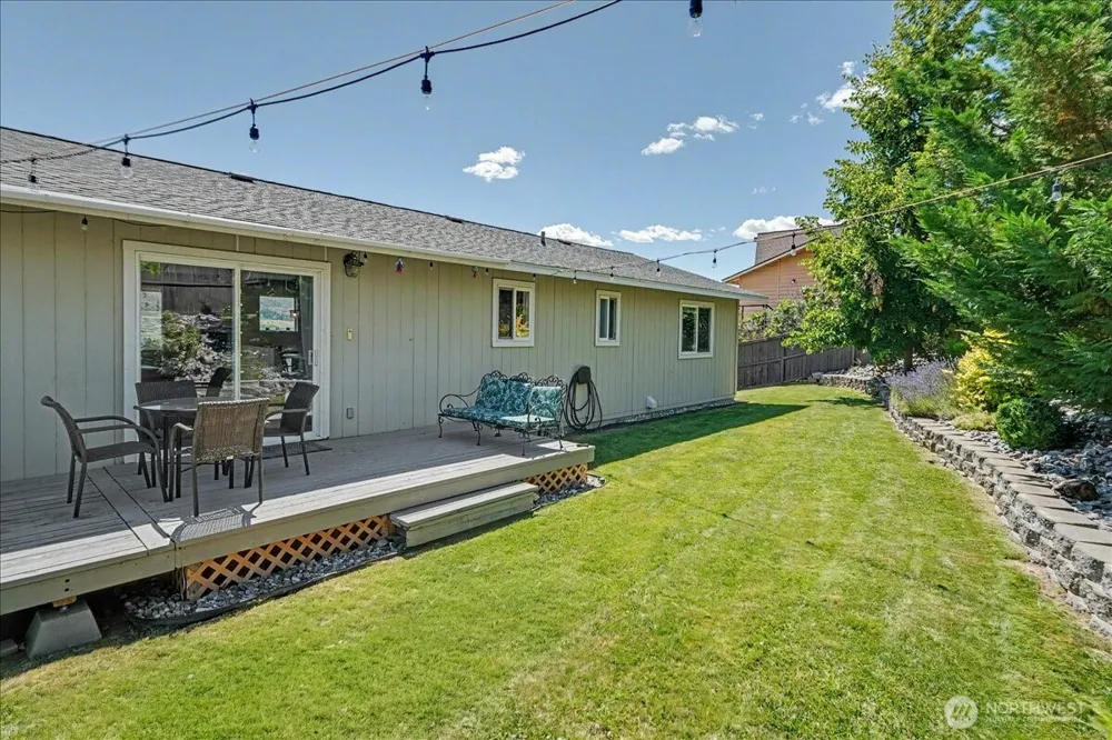 215 San Remo Lane Chelan, WA 98816