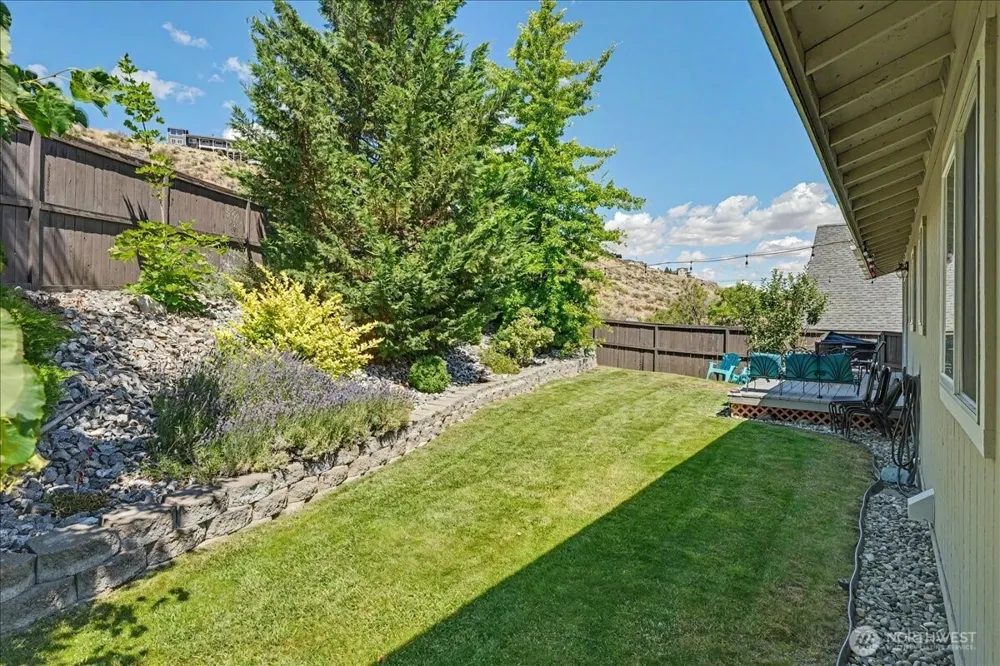 215 San Remo Lane Chelan, WA 98816