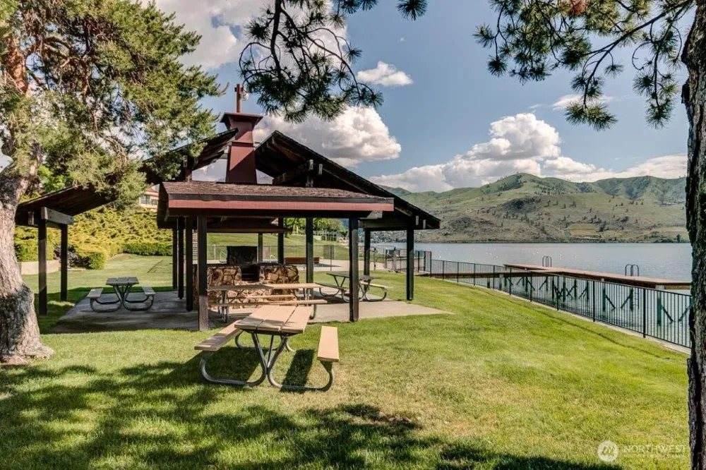 215 San Remo Lane Chelan, WA 98816