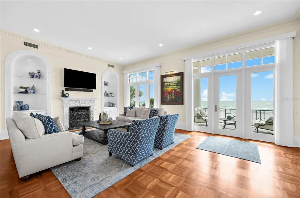 810 ELDORADO AVENUE Clearwater Beach, FL 33767