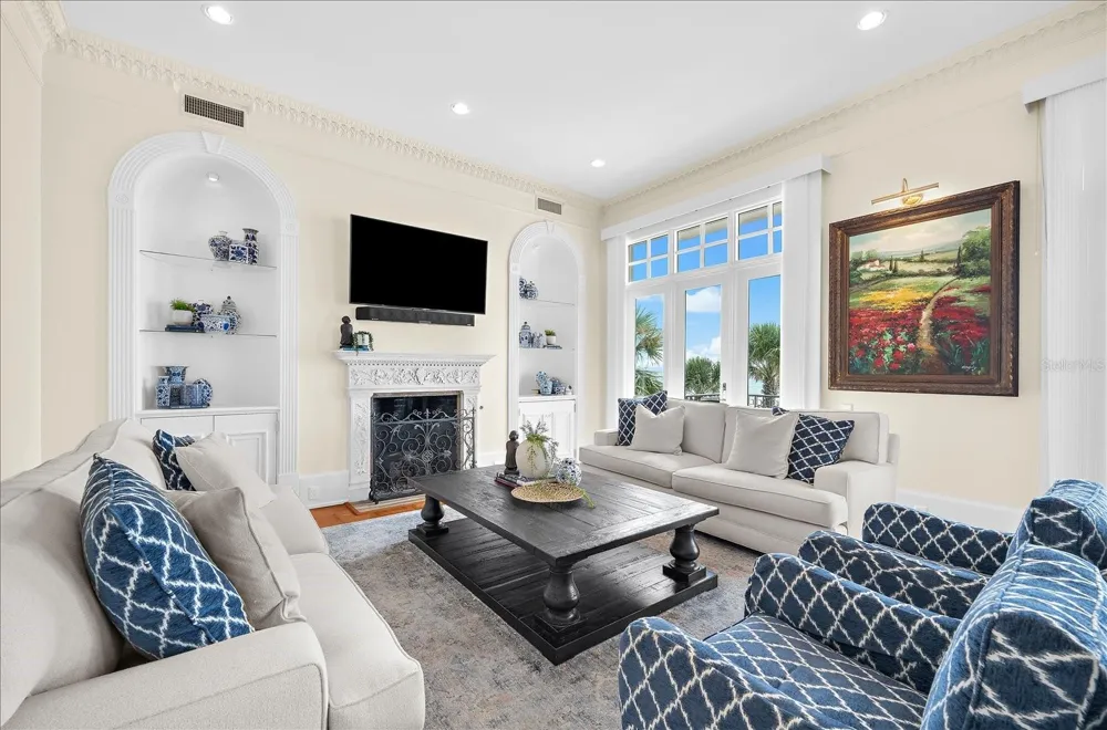 810 ELDORADO AVENUE Clearwater Beach, FL 33767