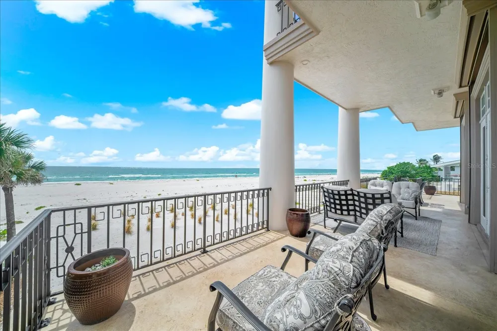 810 ELDORADO AVENUE Clearwater Beach, FL 33767