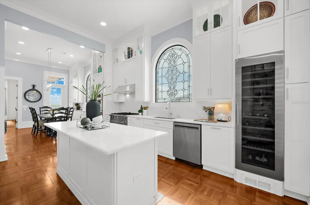 810 ELDORADO AVENUE Clearwater Beach, FL 33767