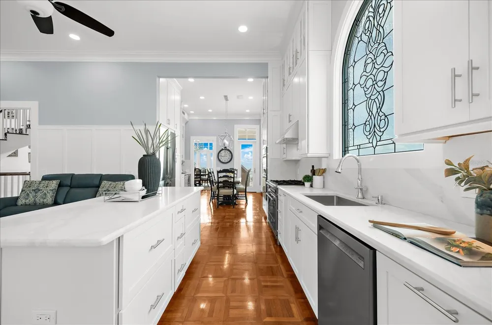 810 ELDORADO AVENUE Clearwater Beach, FL 33767