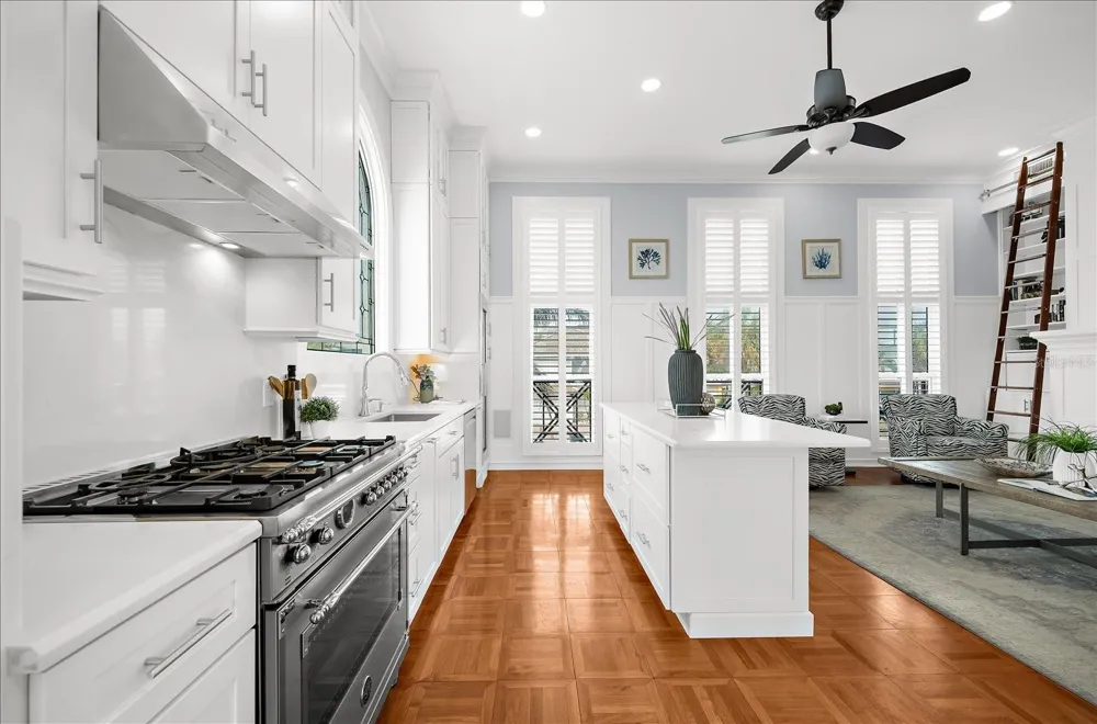 810 ELDORADO AVENUE Clearwater Beach, FL 33767