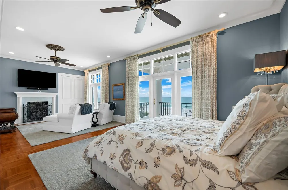 810 ELDORADO AVENUE Clearwater Beach, FL 33767