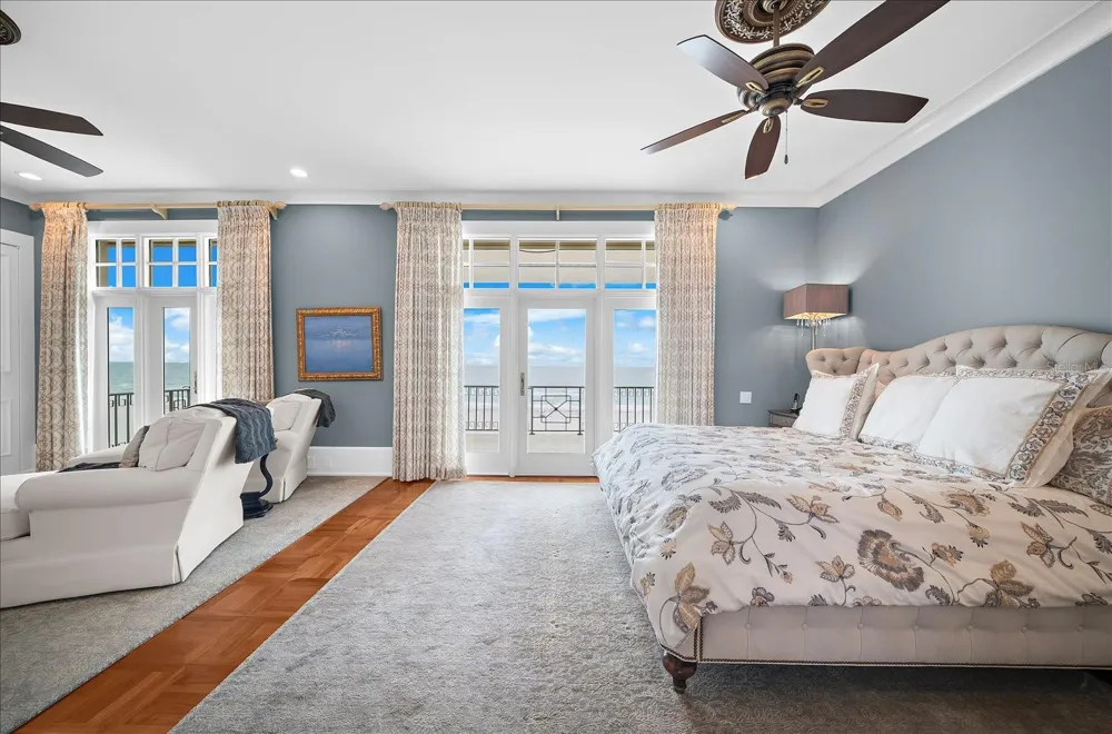 810 ELDORADO AVENUE Clearwater Beach, FL 33767