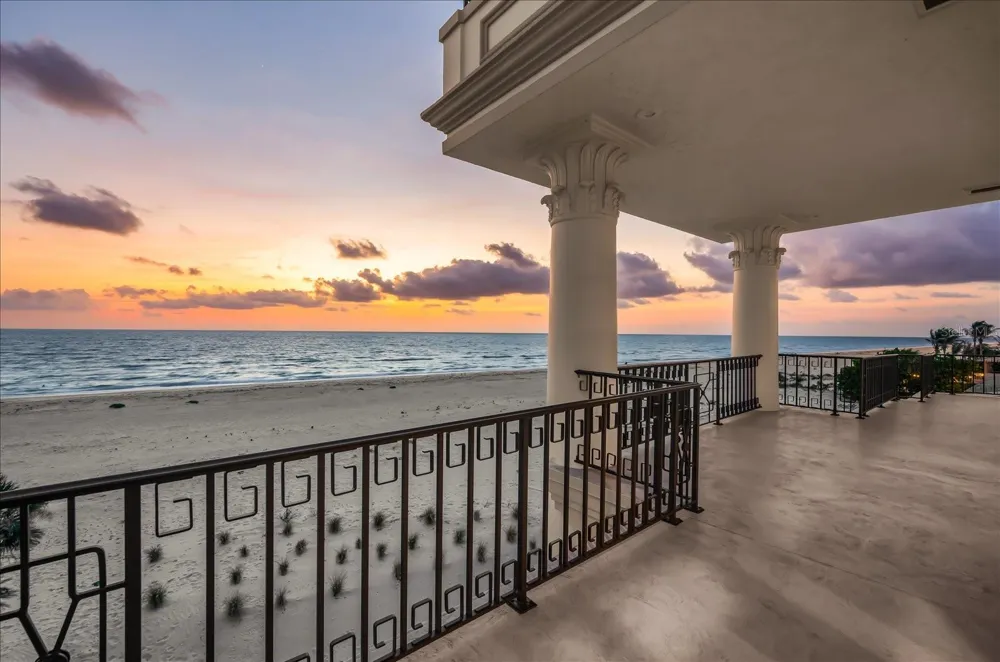810 ELDORADO AVENUE Clearwater Beach, FL 33767