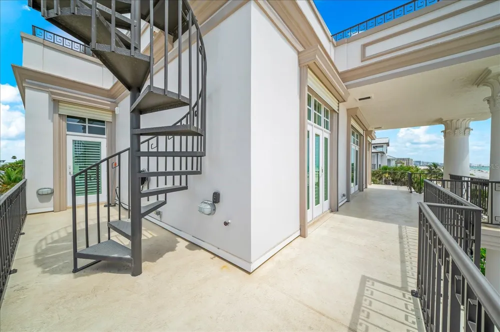 810 ELDORADO AVENUE Clearwater Beach, FL 33767