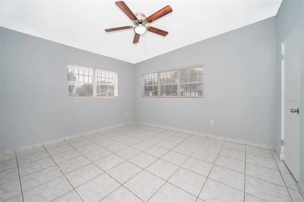 1213 LAWNE BOULEVARD Orlando, FL 32808