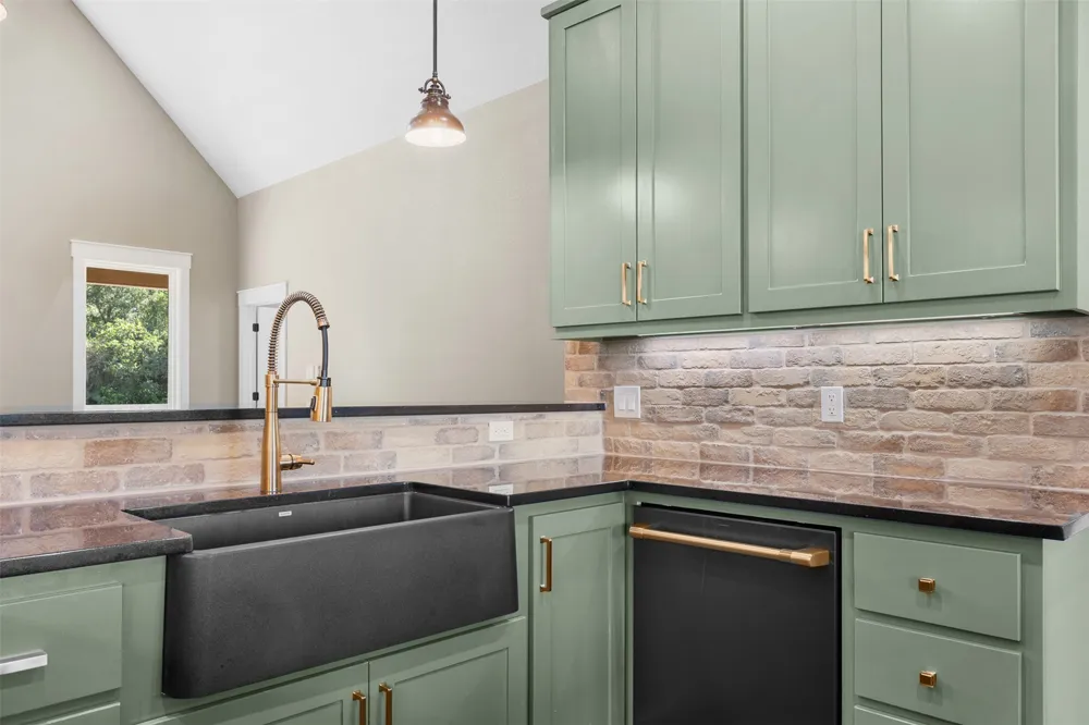 6951 Watermelon Road Somerville, TX 77879