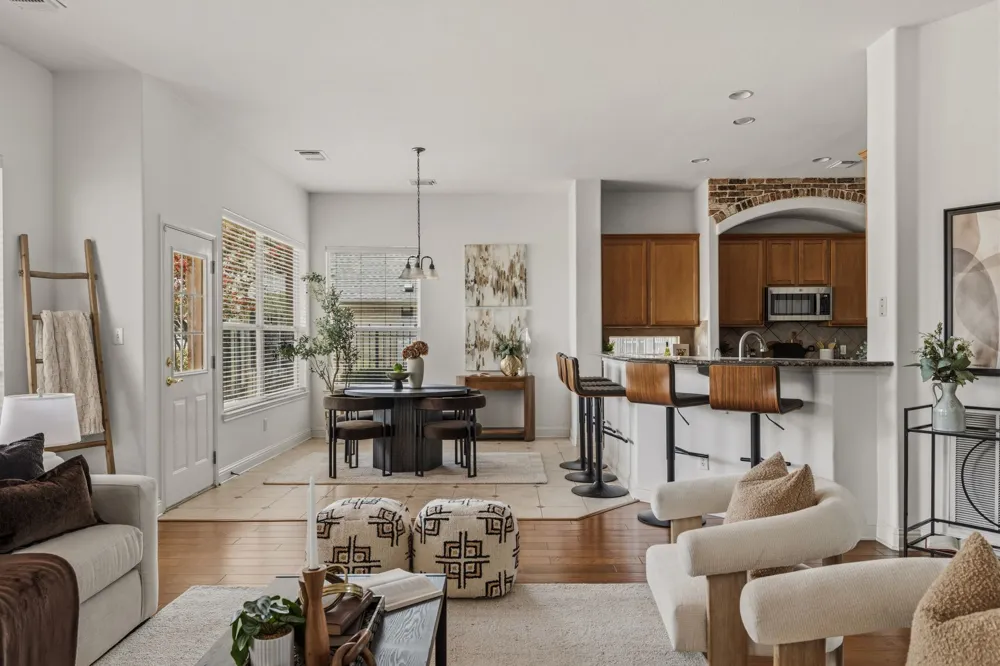 6623 Yaupon Drive Austin, TX 78759