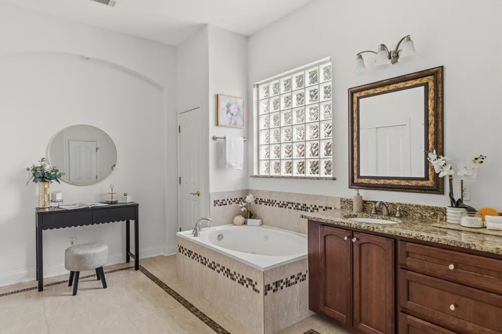 6623 Yaupon Drive Austin, TX 78759