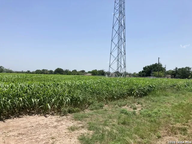 000 County Road 4522 Hondo, TX 78861