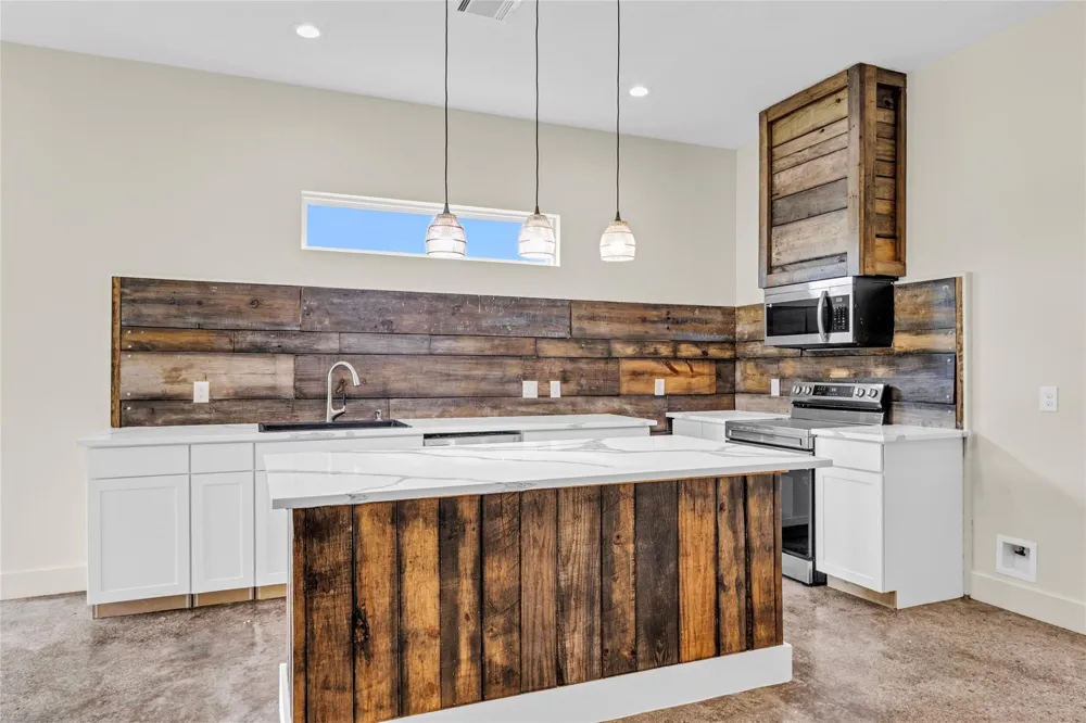 145 Meadowview Drive Trinity, TX 75862