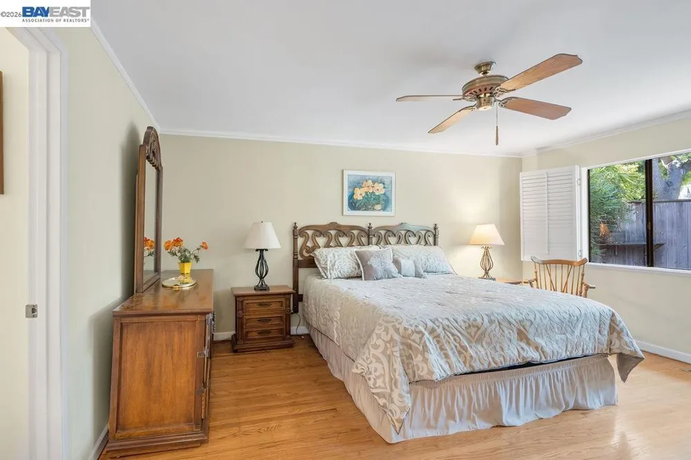 1112 San Antonio Ave Alameda, CA 94501