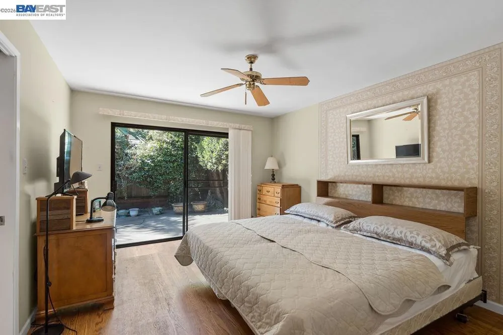 1112 San Antonio Ave Alameda, CA 94501