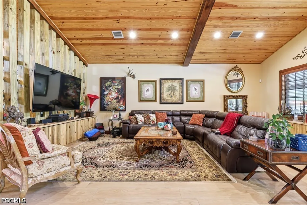 Hunting Club Avenue Clewiston, FL 33440