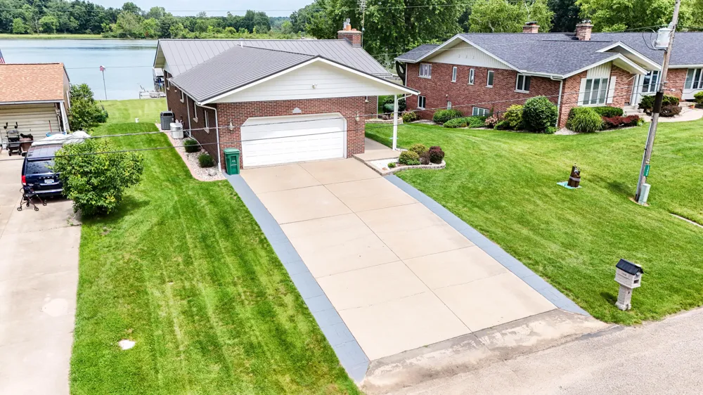 13408 Pleasant View Road Three Rivers, MI 49093