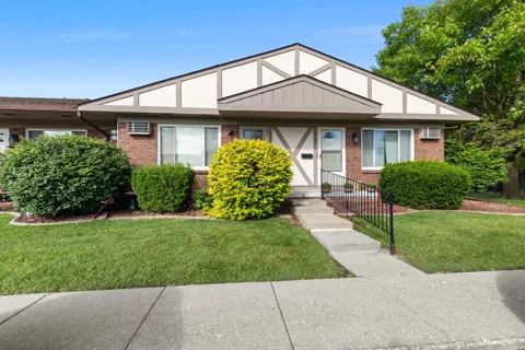 25352 Potomac Drive #7