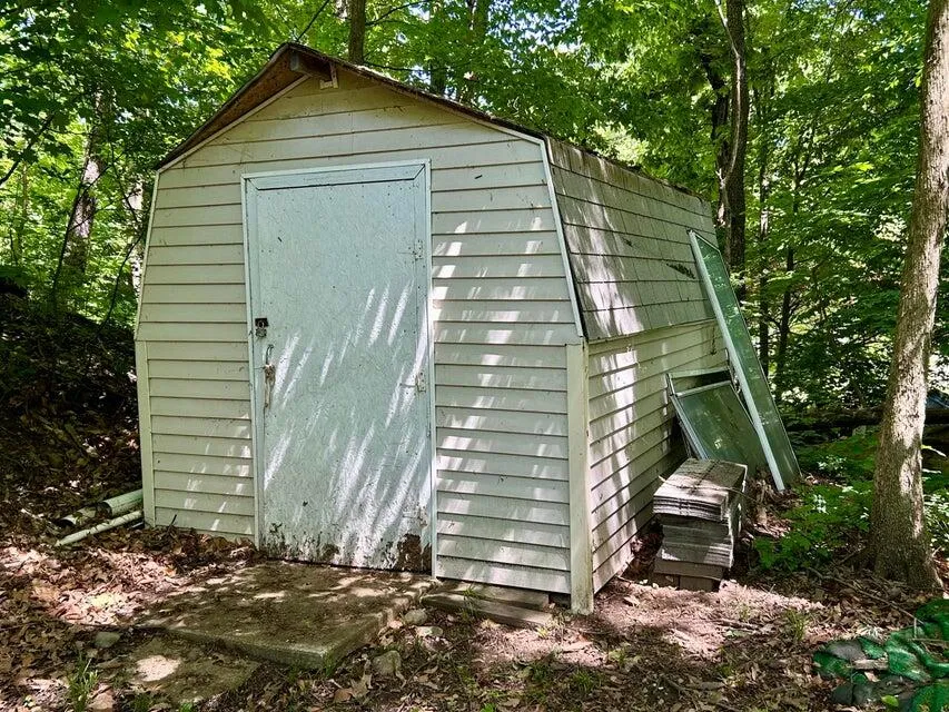 8771 Chain O Lakes Drive Hope Township, MI 49046