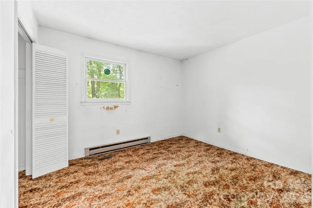 100 Stonewall Avenue Swannanoa, NC 28778