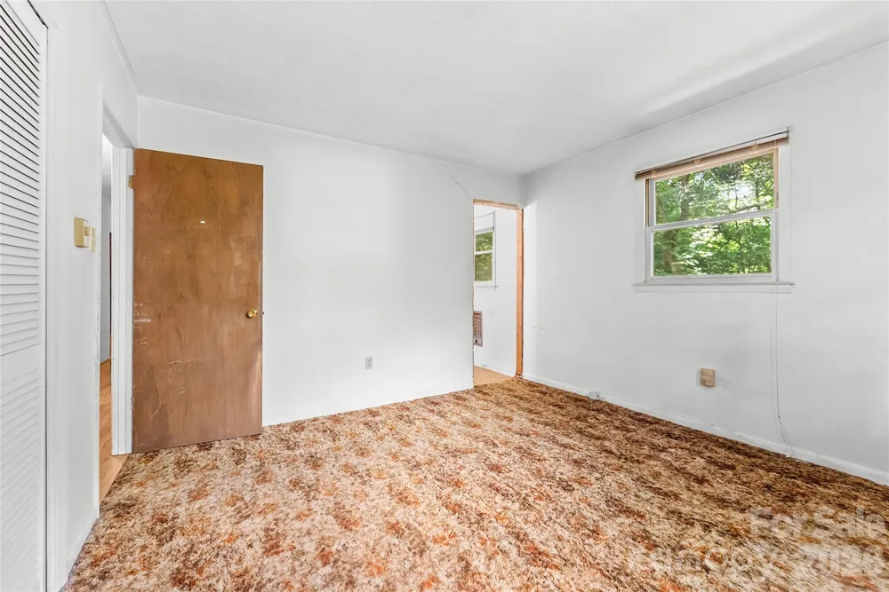 100 Stonewall Avenue Swannanoa, NC 28778