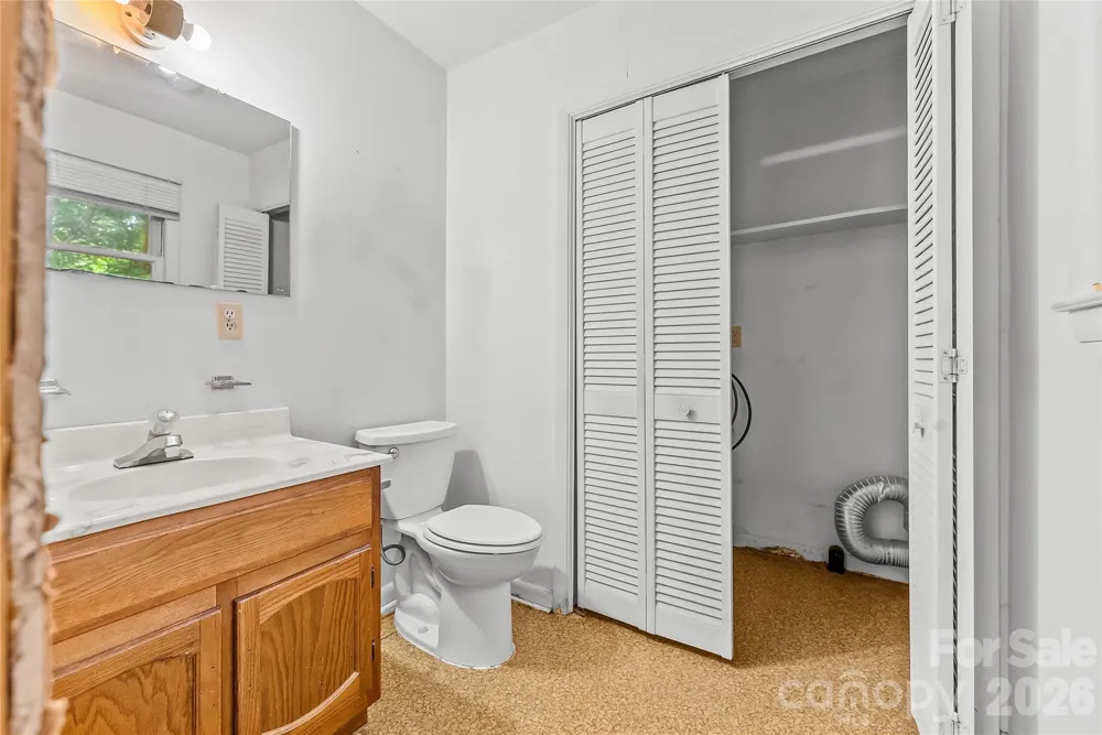 100 Stonewall Avenue Swannanoa, NC 28778