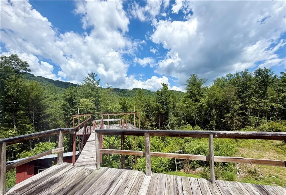 2668 Reedy Branch Road Purlear, NC 28665