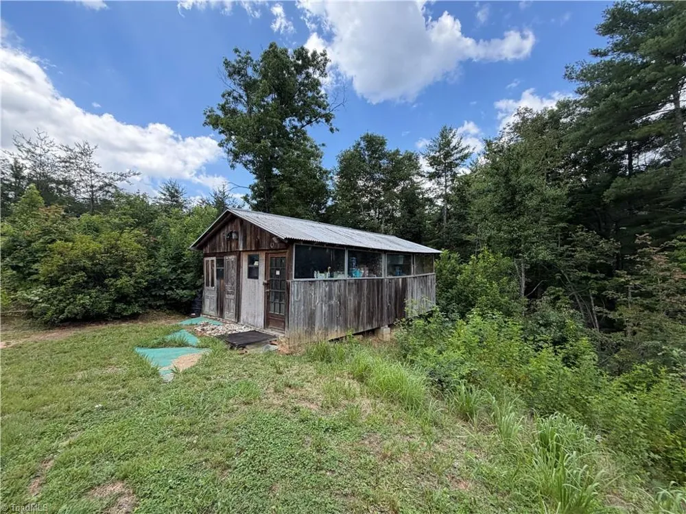 2668 Reedy Branch Road Purlear, NC 28665