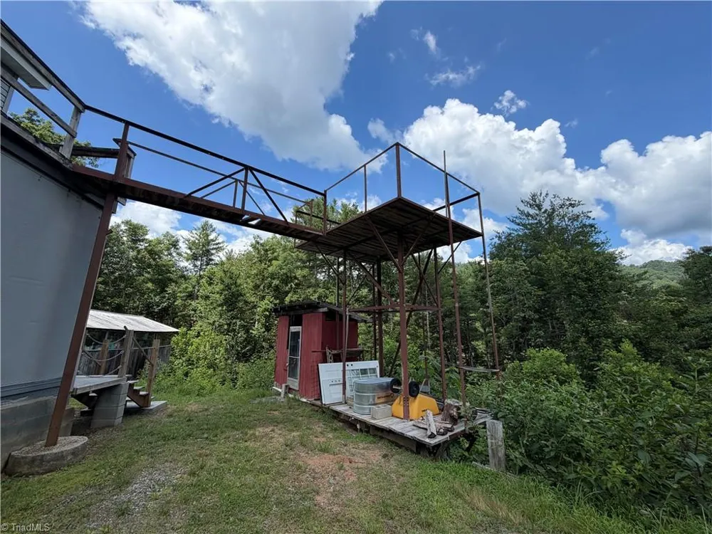 2668 Reedy Branch Road Purlear, NC 28665
