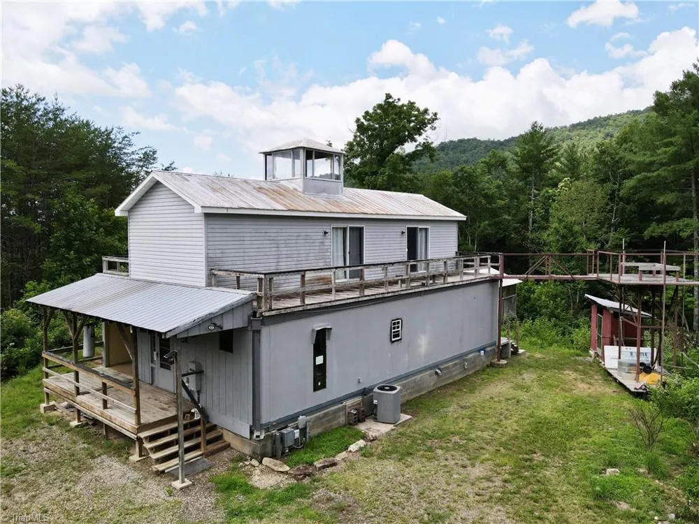 2668 Reedy Branch Road Purlear, NC 28665