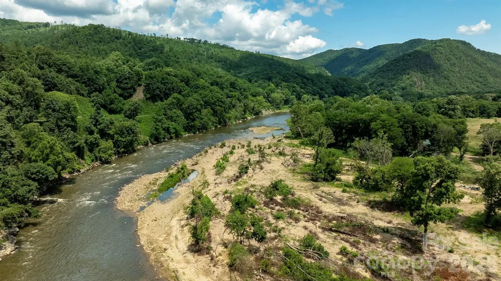 765 River Road Hot Springs, NC 28743