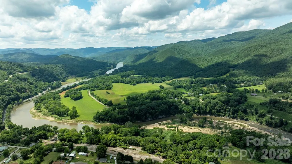 765 River Road Hot Springs, NC 28743