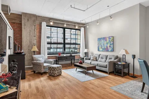 250 Park Avenue #502