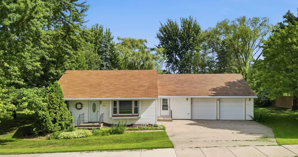 316 Silver Street W Mapleton, MN 56065