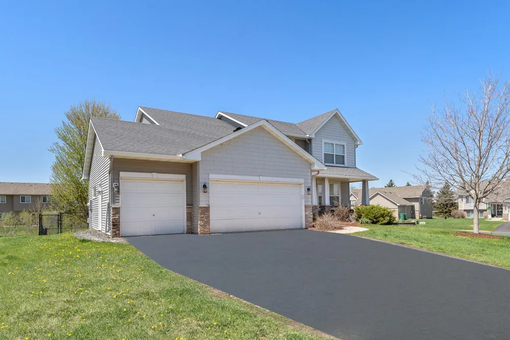 924 Ivy Hills Road Belle Plaine, MN 56011