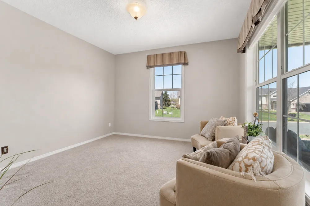 924 Ivy Hills Road Belle Plaine, MN 56011