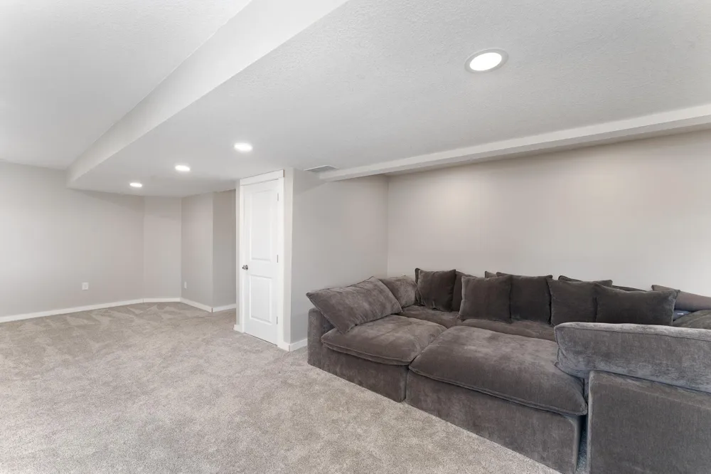 924 Ivy Hills Road Belle Plaine, MN 56011