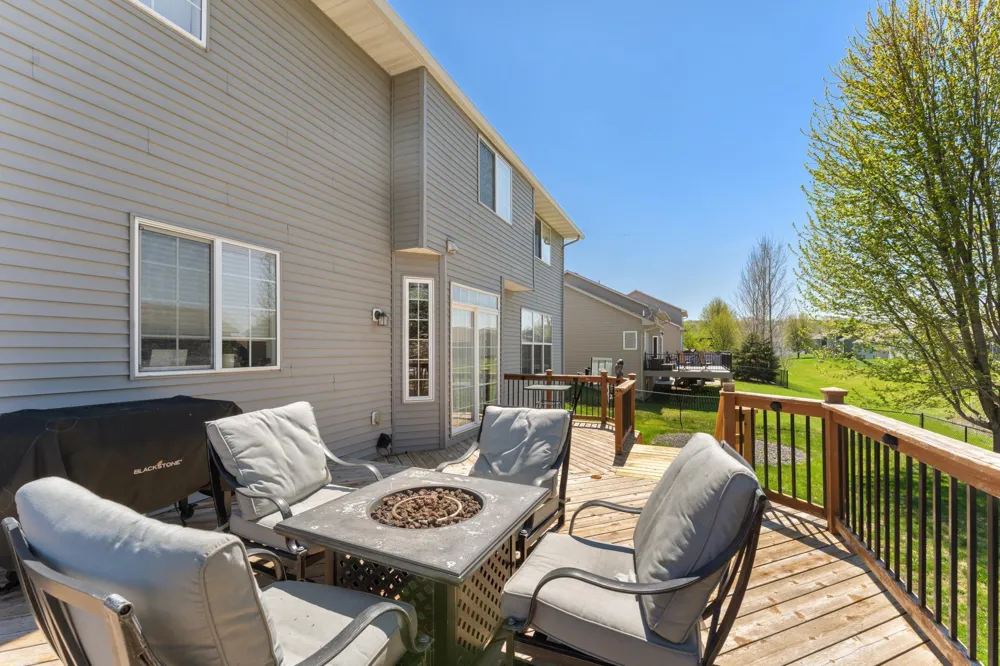 924 Ivy Hills Road Belle Plaine, MN 56011