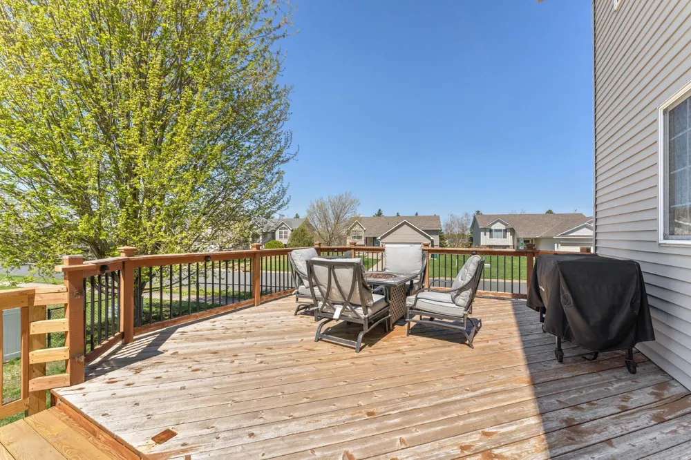 924 Ivy Hills Road Belle Plaine, MN 56011