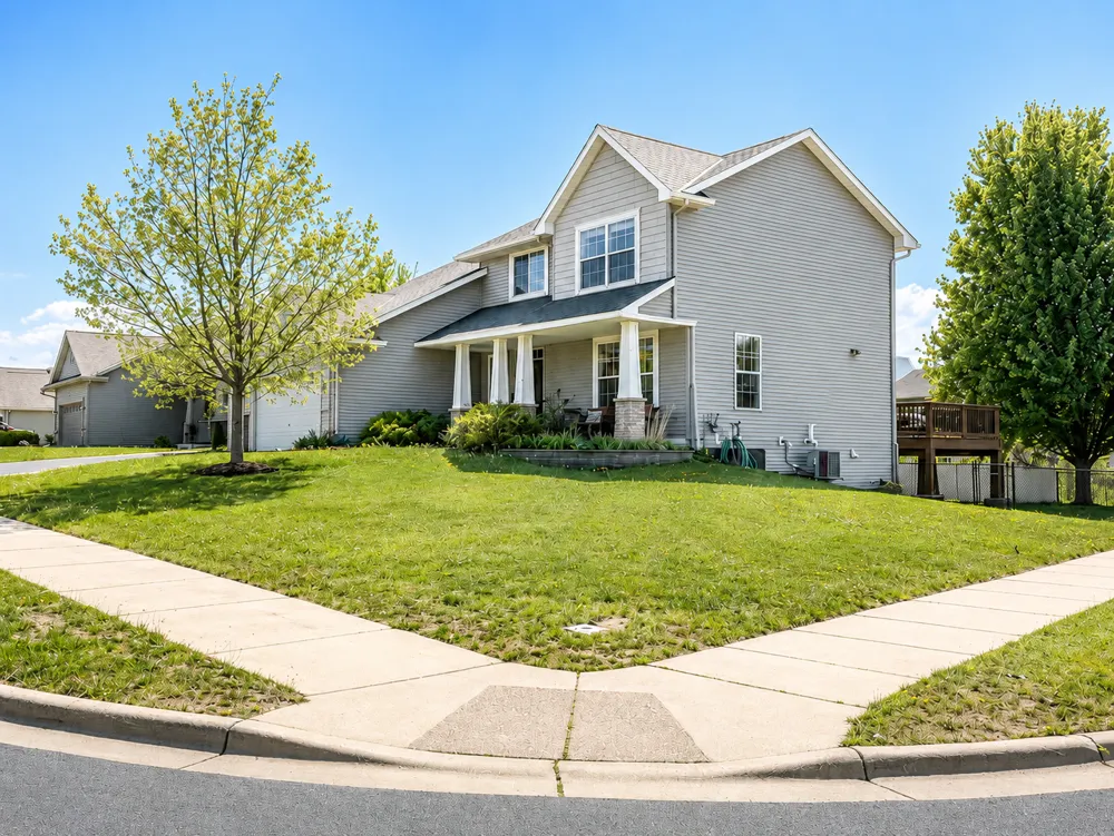 924 Ivy Hills Road Belle Plaine, MN 56011